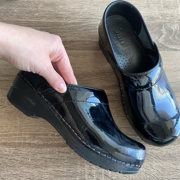 Sanita black patent clogs - Picture 1 of 4